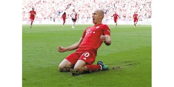 Arjen Robben decide volver para el desarrollo del fútbol holandés